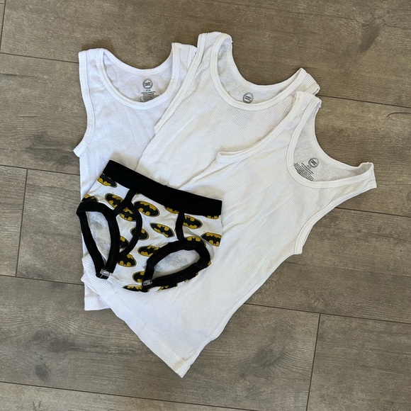 2T/3T Toddler Boy White tank Under Shirts & Batman Undies bundle - Picture 2 of 8